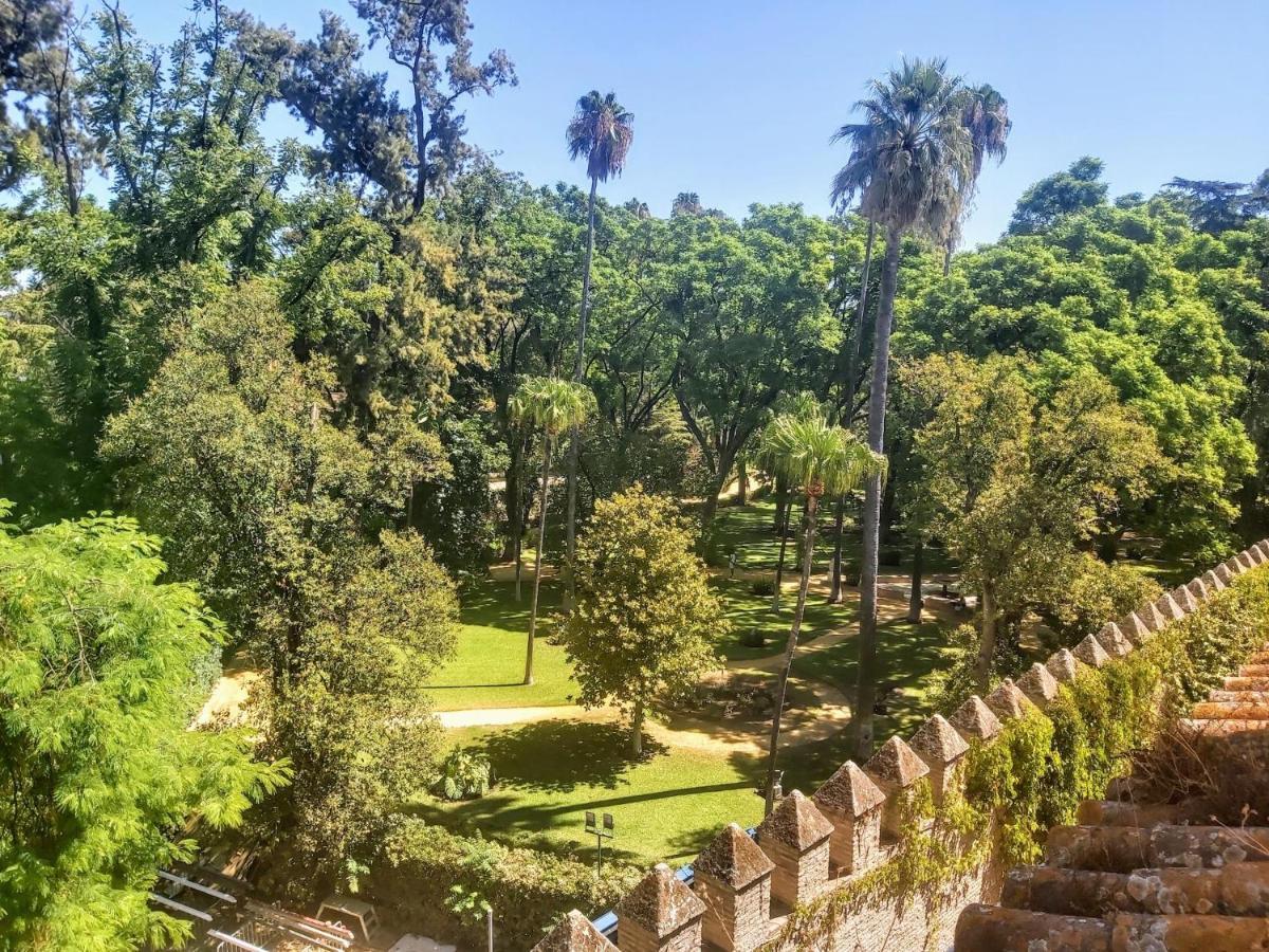 La Casa de San Fernando con vistas a los Reales Alcázares Sevilla Exterior foto